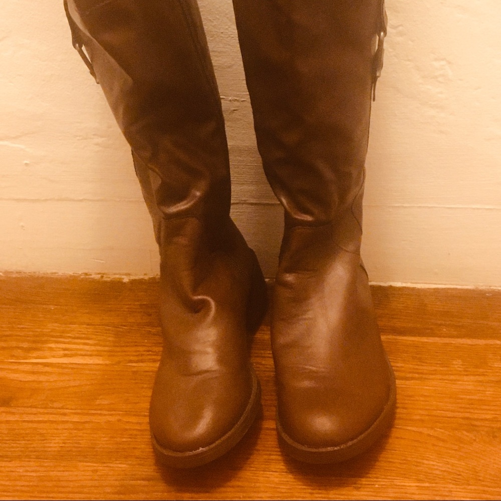 Riding boots